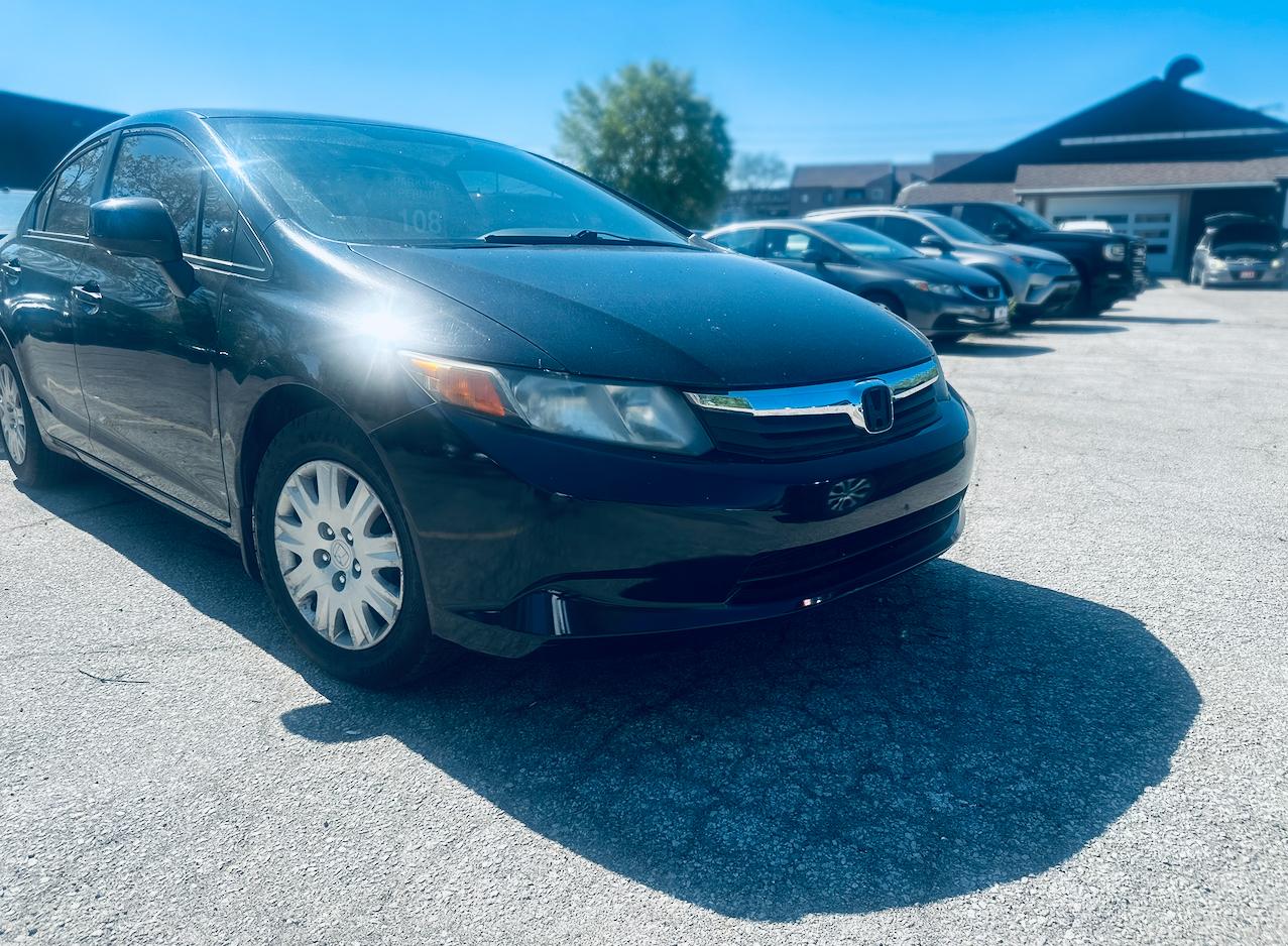 Honda civic LX 2012