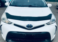 Toyota Prius v  2015 1