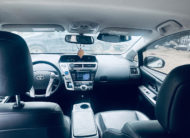 Toyota Prius v  2015 1