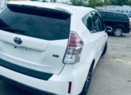 Toyota Prius v  2015 1