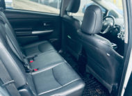 Toyota Prius v  2015 1
